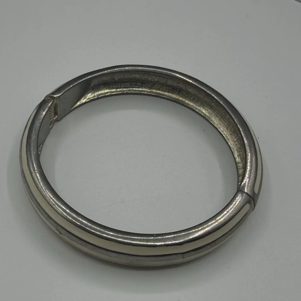 Silver Tone Cream Enamel Hinged Bangle Bracelet Striped Minimalist Y2K Gift